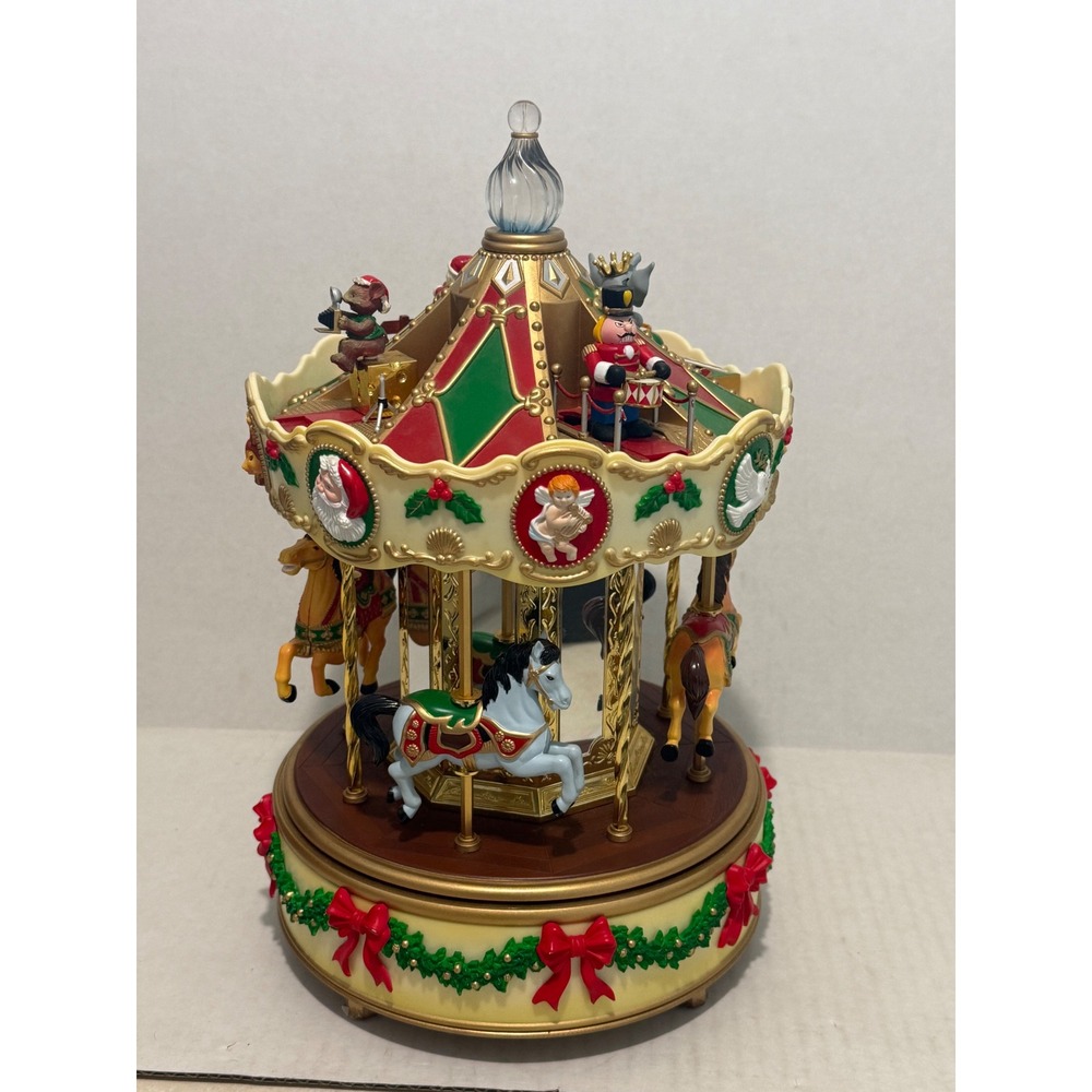 Maisto Christmas Carousel Animated Musical Holiday Decor Gold Red Green 30504